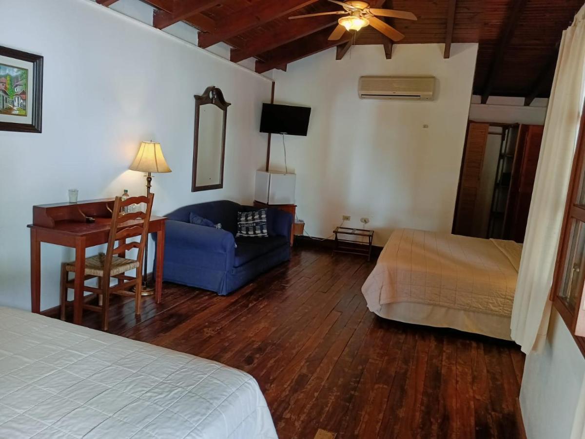 Hotel Don Udos Bed & Breakfast Copan Exterior photo