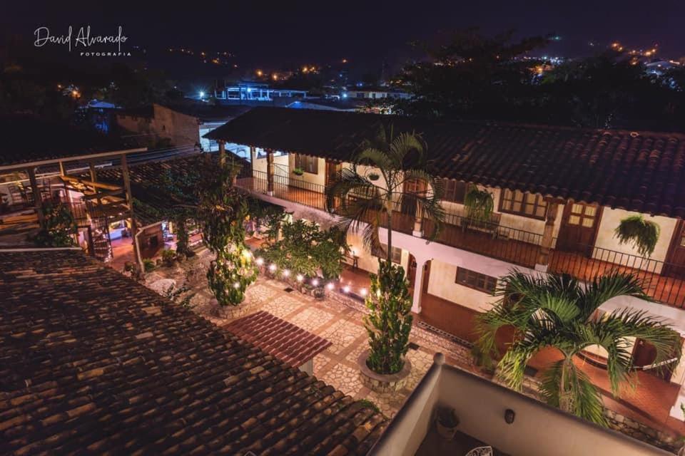 Hotel Don Udos Bed & Breakfast Copan Exterior photo