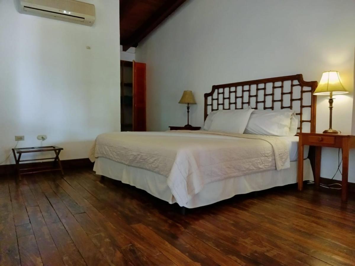 Hotel Don Udos Bed & Breakfast Copan Exterior photo