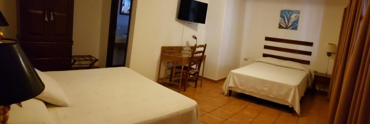 Hotel Don Udos Bed & Breakfast Copan Exterior photo