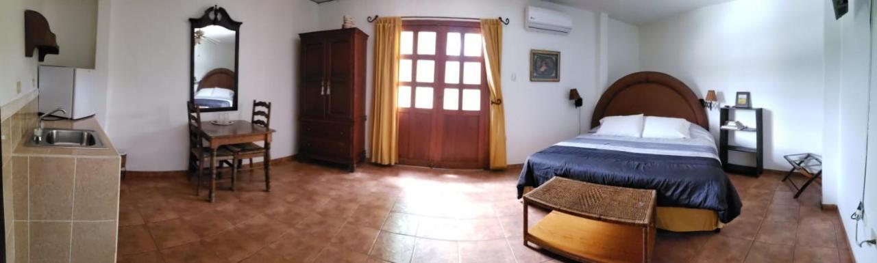 Hotel Don Udos Bed & Breakfast Copan Exterior photo