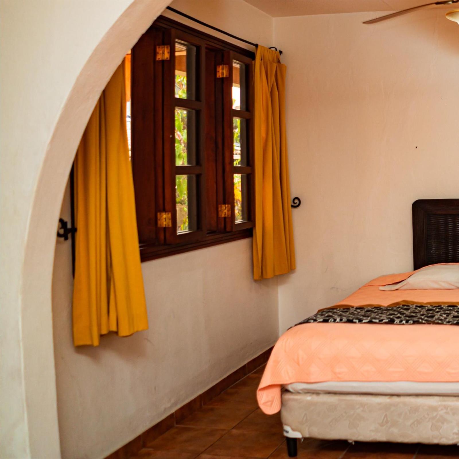 Hotel Don Udos Bed & Breakfast Copan Exterior photo